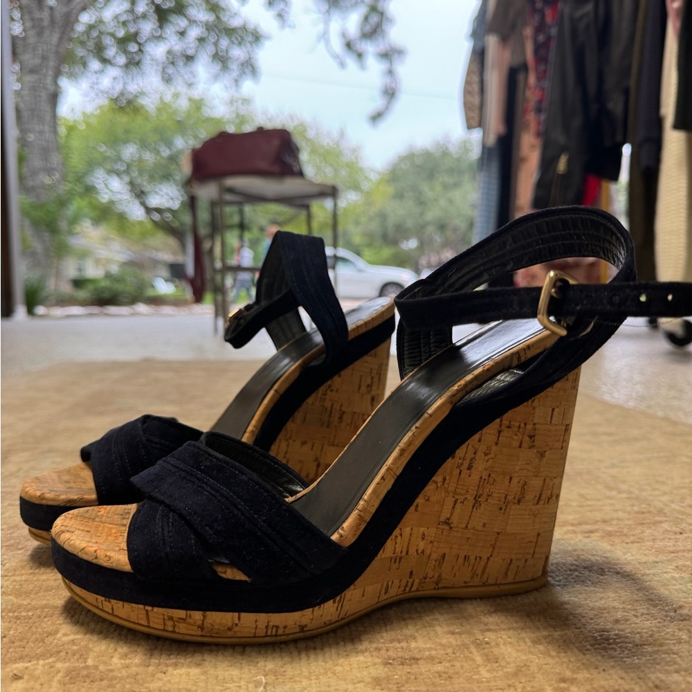 Stuart Weitzman “Winky” Wedge Heels, size 8.5